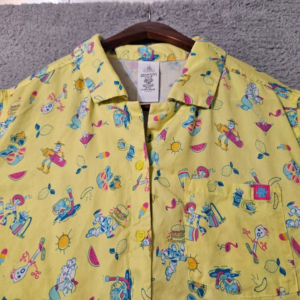 Disney Toy Story Womens Button Up Shirt Medium Yellow‎ Allover Print Women's XL